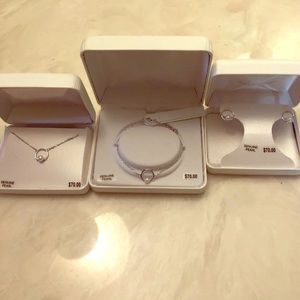 Sterling silver genuine pearl jewelry set